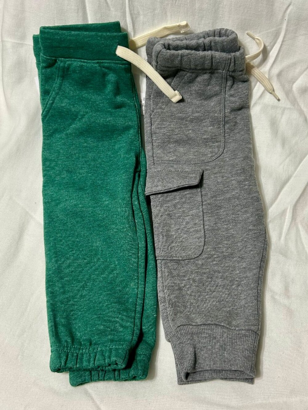 18-24 month Old Navy sweatpants 2 pieces BRAND NEW